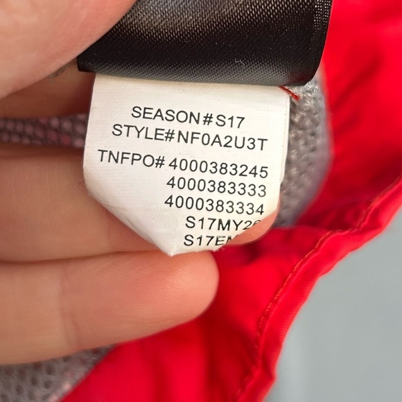 The North Face Resolve Reflective Rain Jacket - Picture 9 of 10